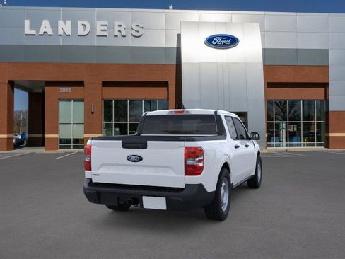 New 2025 Ford Maverick XL image 8