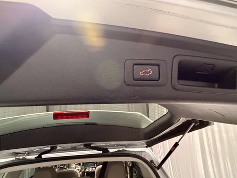 Used 2018 Subaru Forester 2.5i Limited AWD/4WD image 8