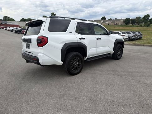 Certified 2025 Toyota 4Runner SR5 AWD/4WD image 7