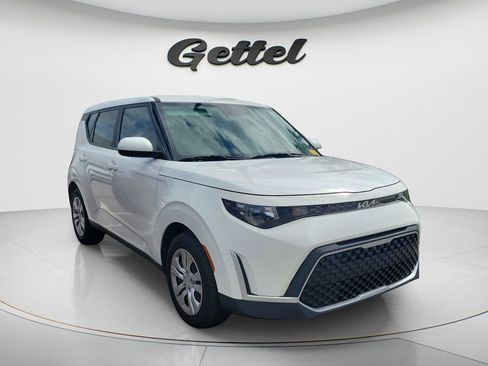 Used 2023 Kia Soul LX FWD image 4