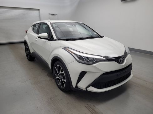 Used 2020 Toyota C-HR XLE FWD image 13