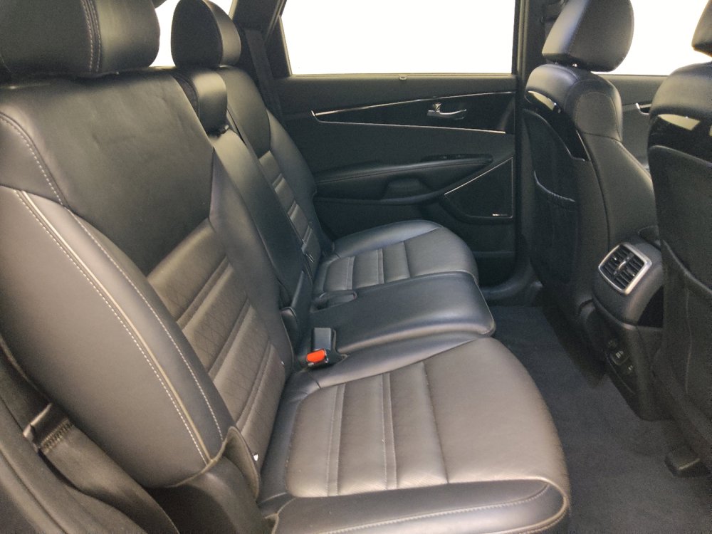 Used 2019 Kia Sorento SX FWD image 19