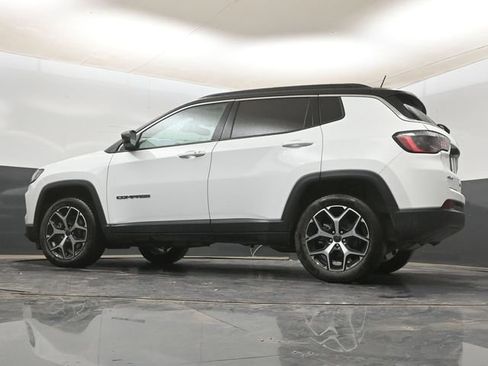 Used 2025 Jeep Compass Limited AWD/4WD image 13