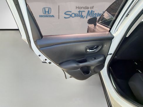 Used 2025 Honda HR-V LX image 24