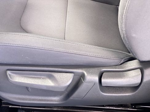 Certified 2025 Kia Niro LX FWD image 17