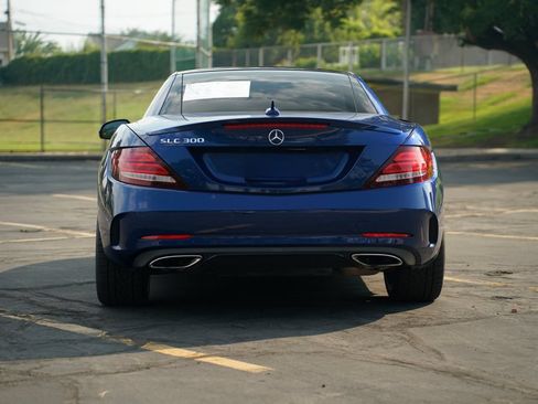 Used 2019 Mercedes-Benz SLC 300 image 4