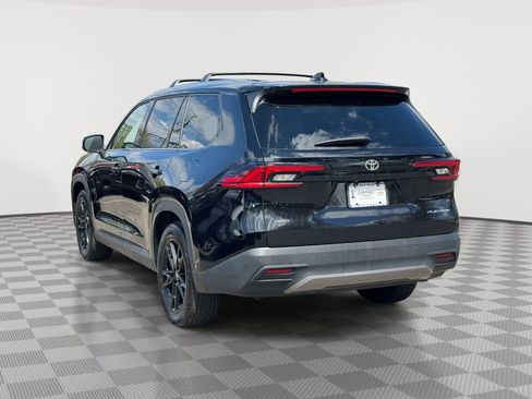 Used 2025 Toyota Grand Highlander AWD image 4