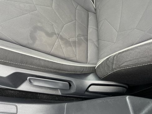 Used 2025 Volkswagen Jetta Sport image 15