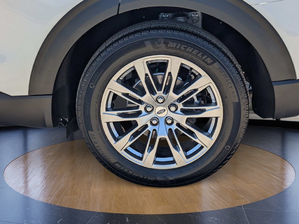 Certified 2025 Ford Explorer Platinum RWD image 35