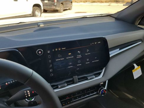 New 2026 Chevrolet Equinox LT image 16