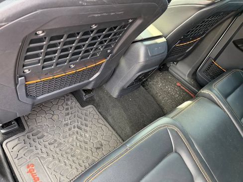 Used 2024 Ford Bronco Badlands AWD/4WD image 12
