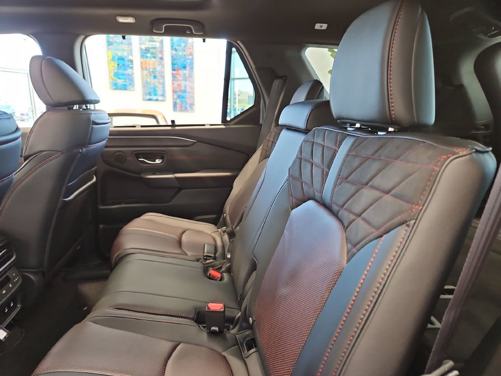 New 2026 Honda Pilot Black Edition image 15