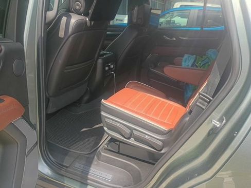 Used 2023 GMC Yukon Denali Ultimate AWD/4WD image 45