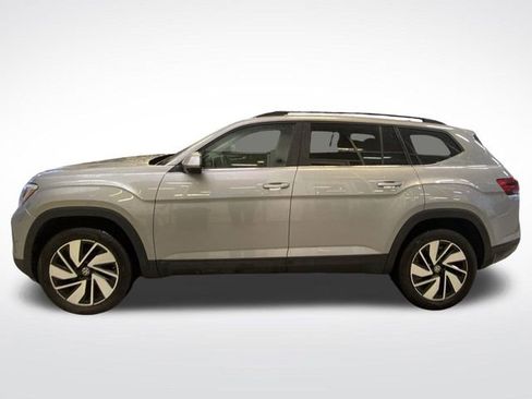 Used 2024 Volkswagen Atlas SE image 4