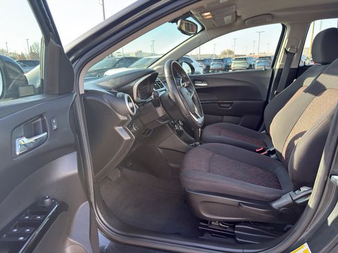 Used 2020 Chevrolet Sonic LT image 11