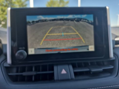 Used 2025 Toyota RAV4 XLE AWD/4WD image 28