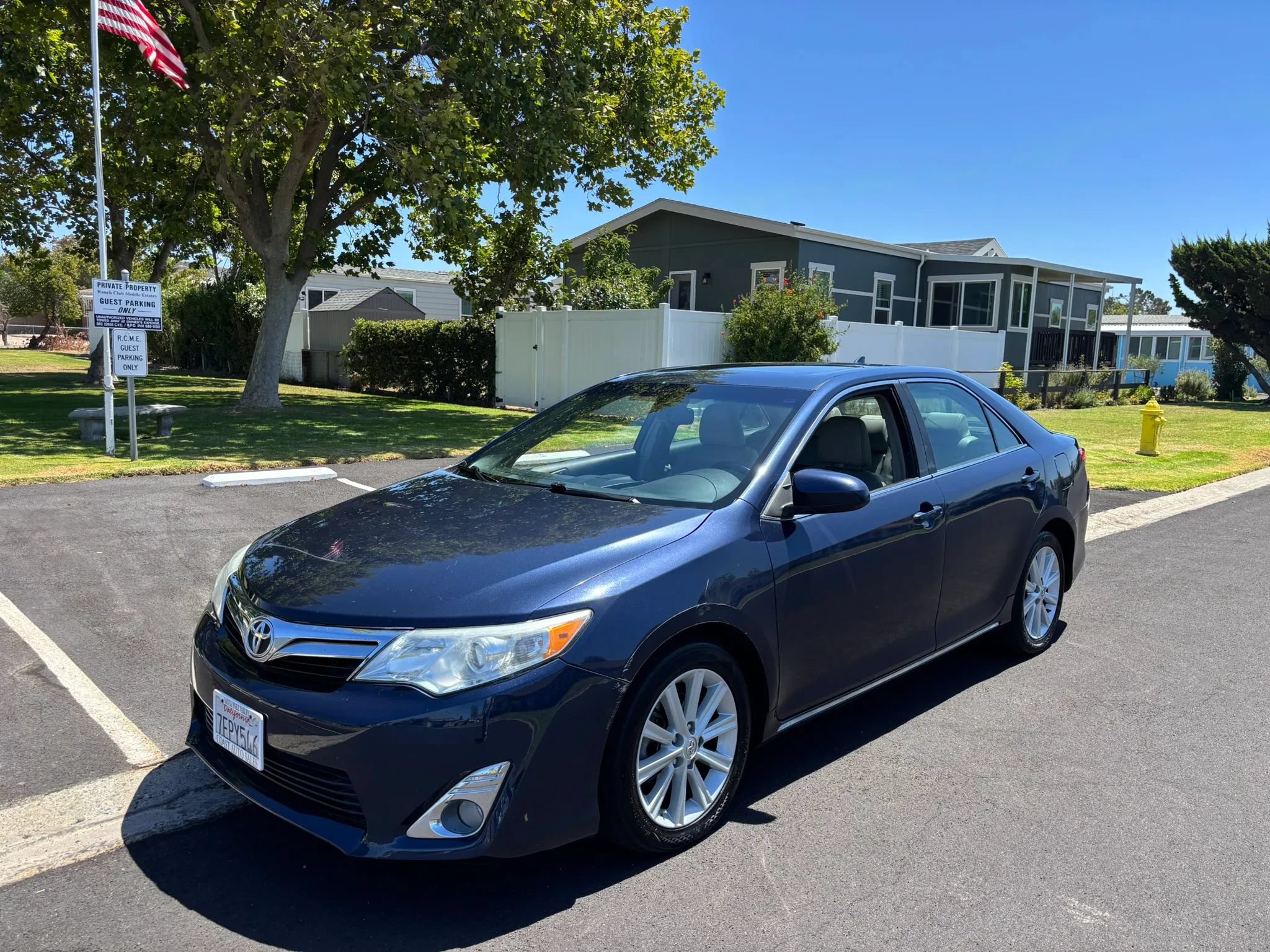 Used 2014 Toyota Camry XLE FWD image 5