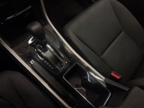 Used 2017 Honda Accord LX image 25