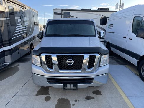 Used 2015 Nissan NV 3500 SV w/ Technology Package image 2