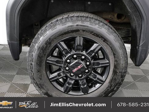 Used 2024 GMC Sierra 2500 AT4 w/ Technology Package image 32