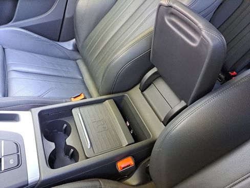 Used 2020 Audi Q5 2.0T Premium w/ Titanium Sport Package image 27