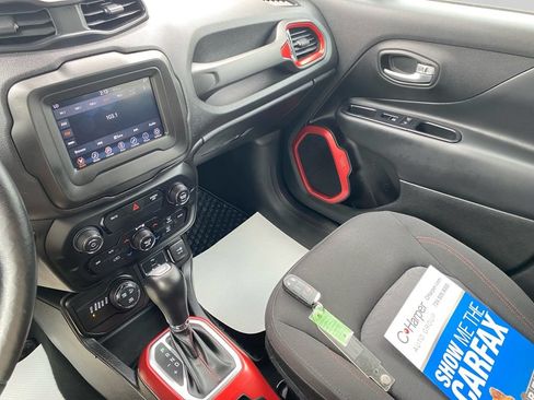 Certified 2018 Jeep Renegade Trailhawk w/ Cold Weather Group II AWD/4WD image 32