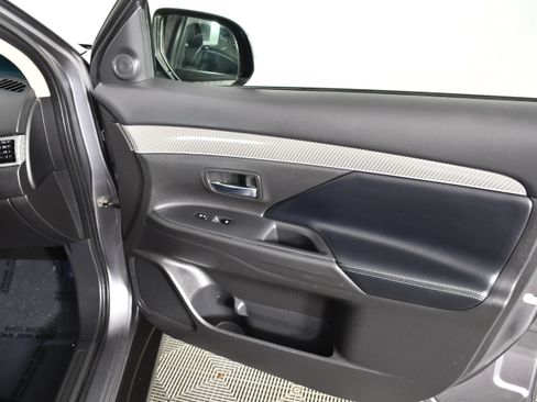 Used 2020 Mitsubishi Outlander SEL AWD/4WD image 40