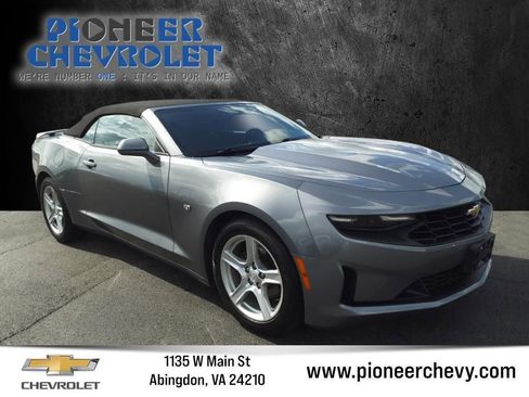 Used 2021 Chevrolet Camaro LT image 13