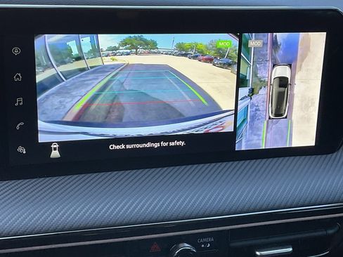 New 2025 Nissan Kicks SR image 30