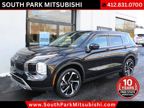 Used 2022 Mitsubishi Outlander SE image 2