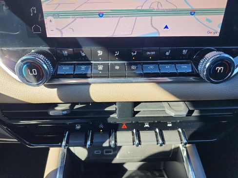 Certified 2023 GMC Canyon Denali image 16