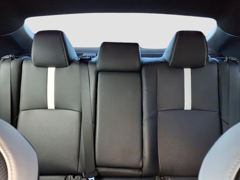 Used 2025 Toyota Camry SE w/ Convenience Package image 16