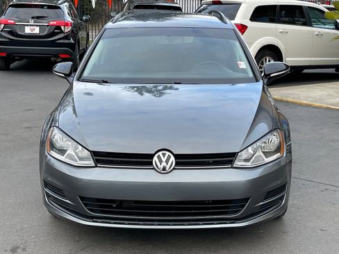 Used 2016 Volkswagen Golf S image 2