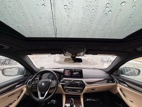 Used 2021 BMW 530i xDrive w/ Premium Package AWD/4WD image 32