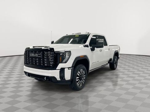 Used 2025 GMC Sierra 2500 Denali Ultimate image 4