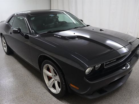 Used 2009 Dodge Challenger SRT8 RWD image 1