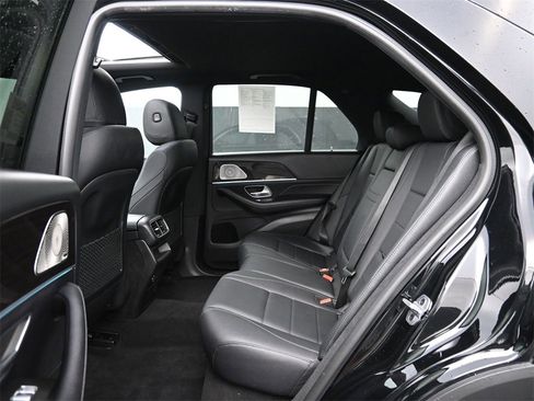 Used 2022 Mercedes-Benz GLE 350 4MATIC w/ Premium Package image 20