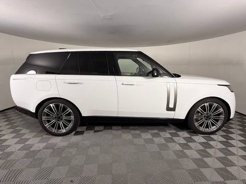 Certified 2026 Land Rover Range Rover SE AWD/4WD image 8