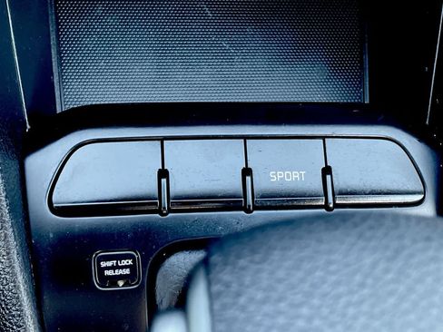 Used 2020 Kia Rio S FWD image 26