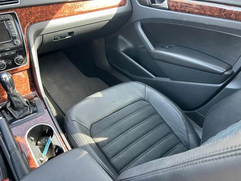 Used 2013 Volkswagen Passat 2.5 SEL Premium FWD image 15