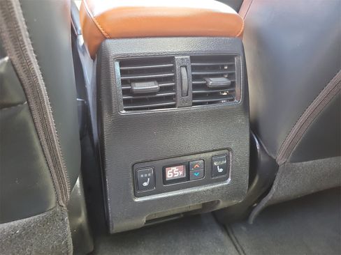 Used 2022 Mitsubishi Outlander SEL image 15