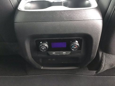 New 2026 Chevrolet Traverse LT image 23