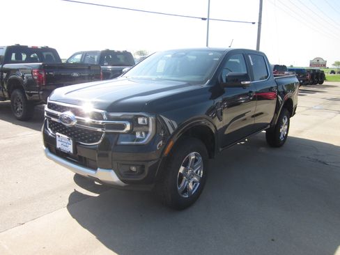 New 2025 Ford Ranger Lariat w/ Chrome Accent Package image 3