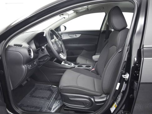 Used 2024 Kia Forte LX image 11