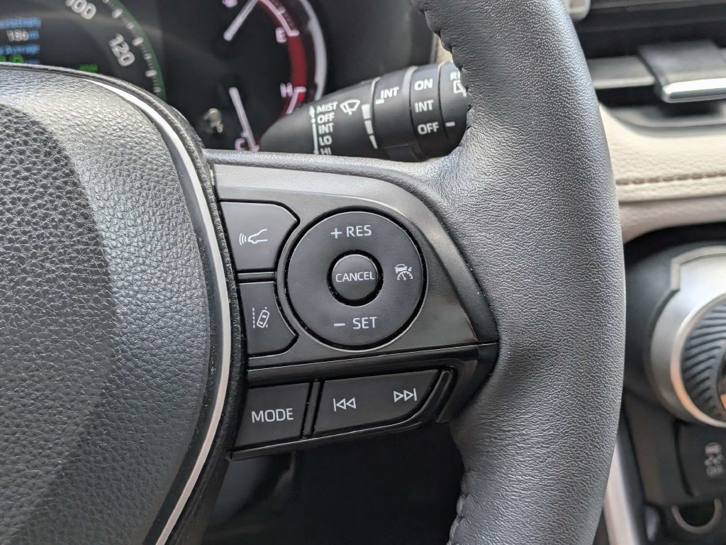Used 2023 Toyota RAV4 XLE Premium FWD image 24