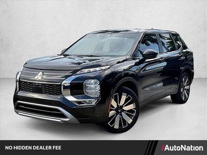 Used 2025 Mitsubishi Outlander SE