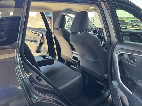 Used 2021 Toyota RAV4 LE image 37