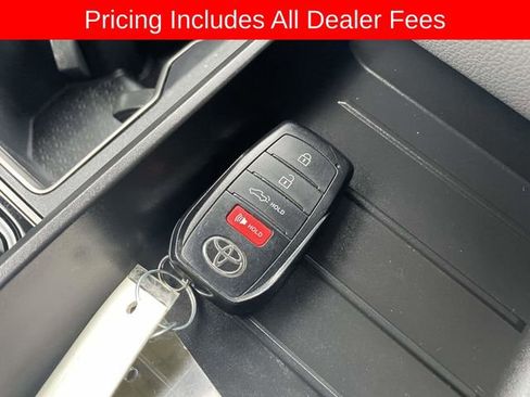 Used 2024 Toyota Tundra Limited AWD/4WD image 36