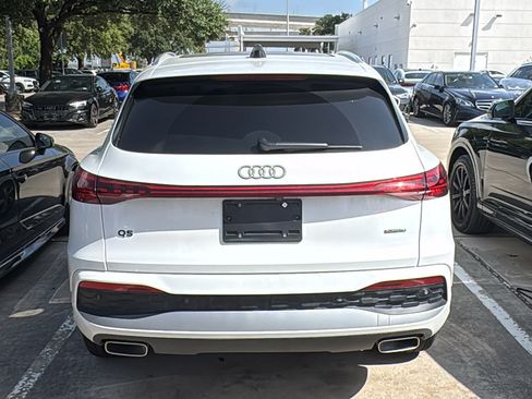Used 2025 Audi Q5 Premium Plus w/ Premium Plus AWD/4WD image 5