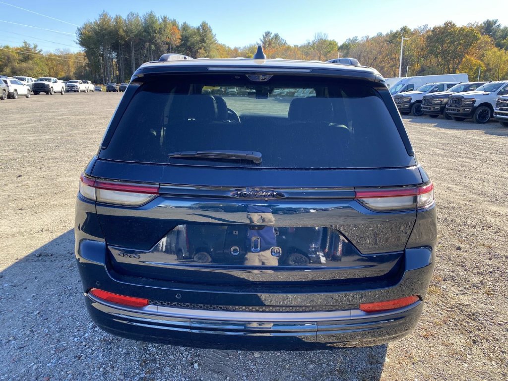 New 2027 Jeep Grand Cherokee Limited AWD/4WD image 4